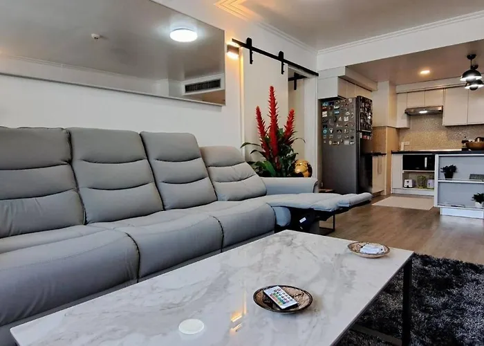 Stylish New In Nana Holiday home Bangkok